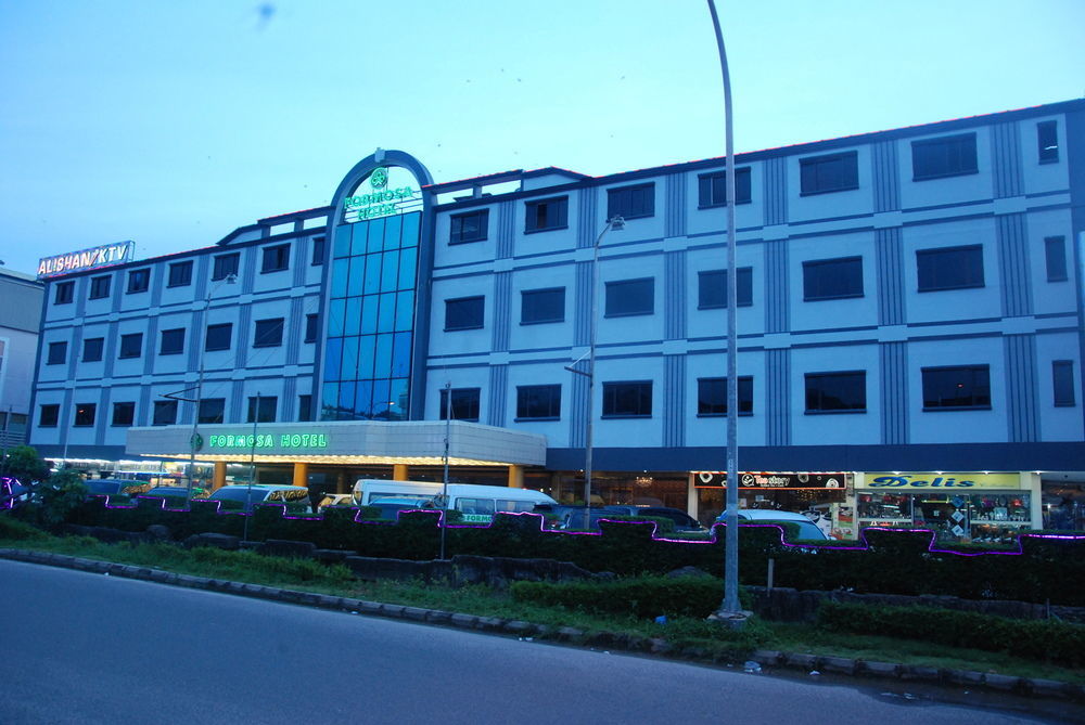 Formosa Hotel Batam Exterior photo