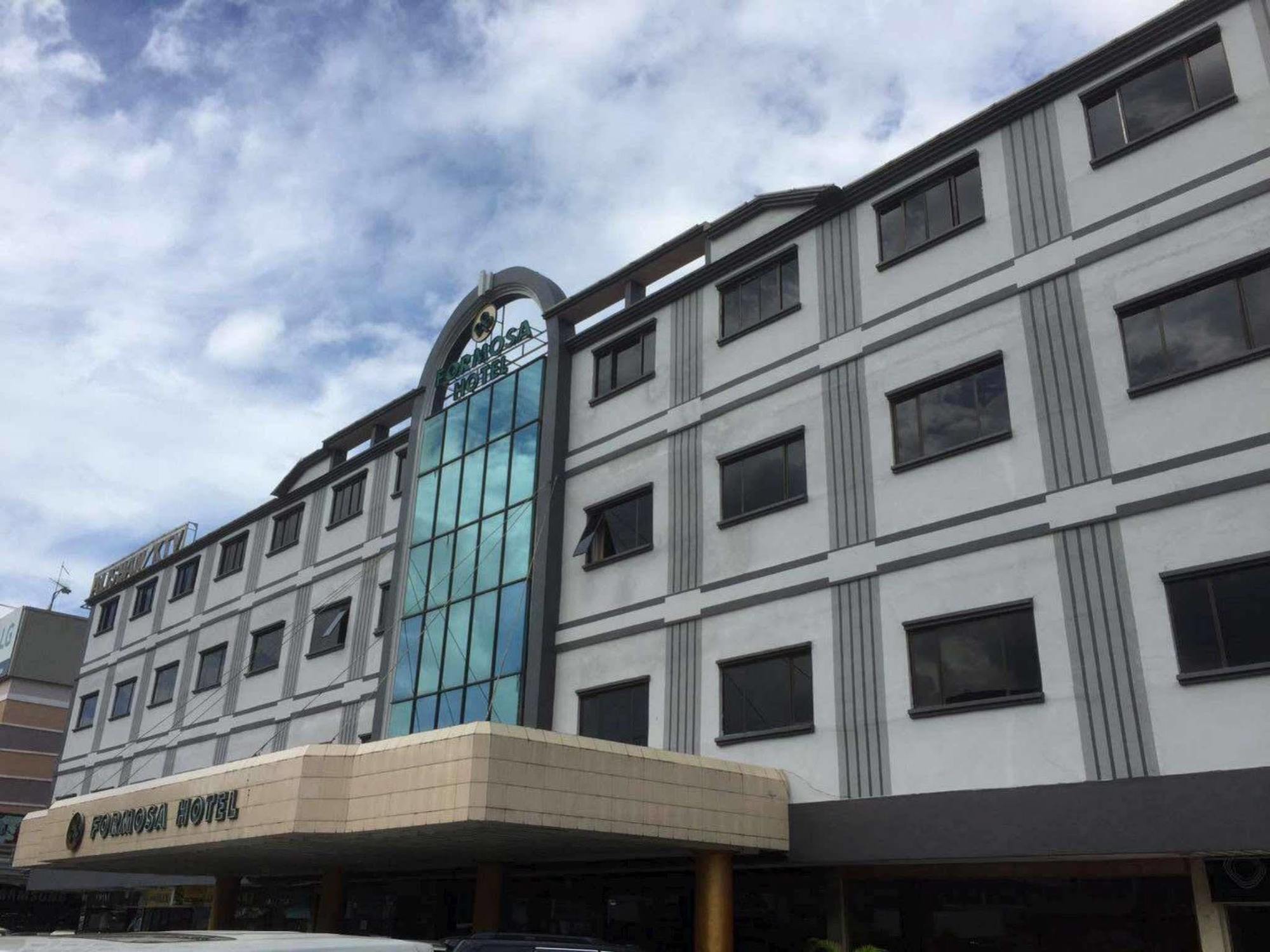 Formosa Hotel Batam Exterior photo