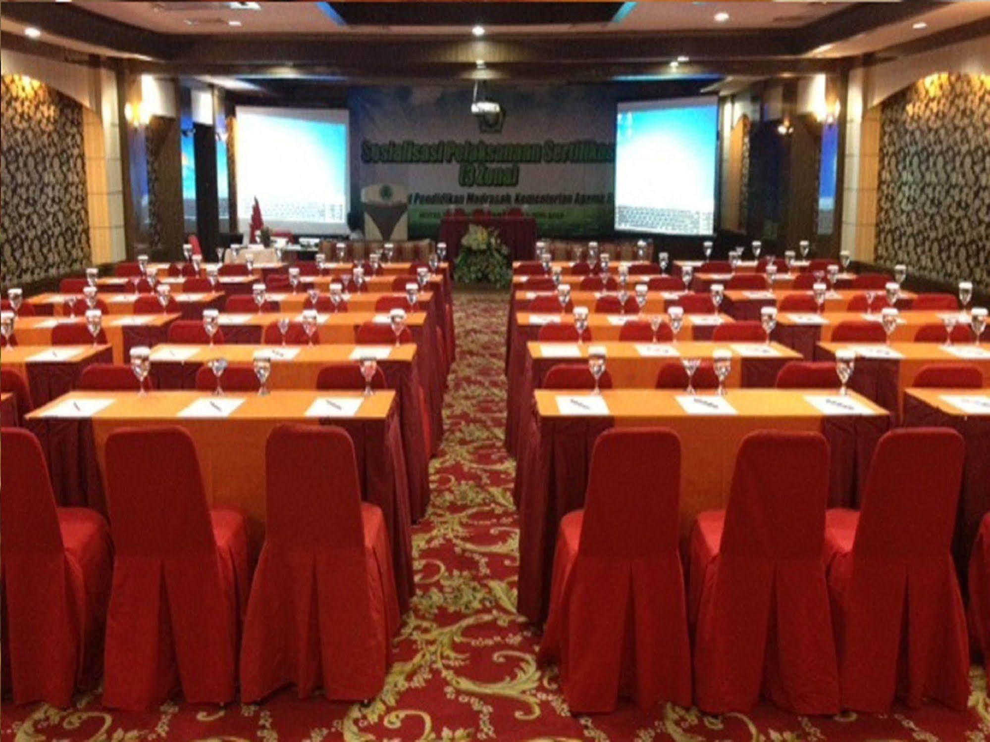Formosa Hotel Batam Exterior photo